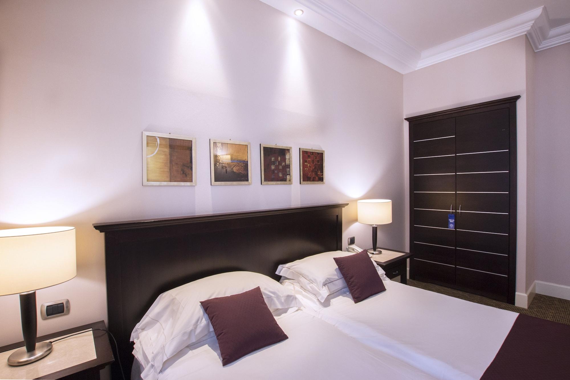 Hotel Regina Margherita Cagliari Esterno foto