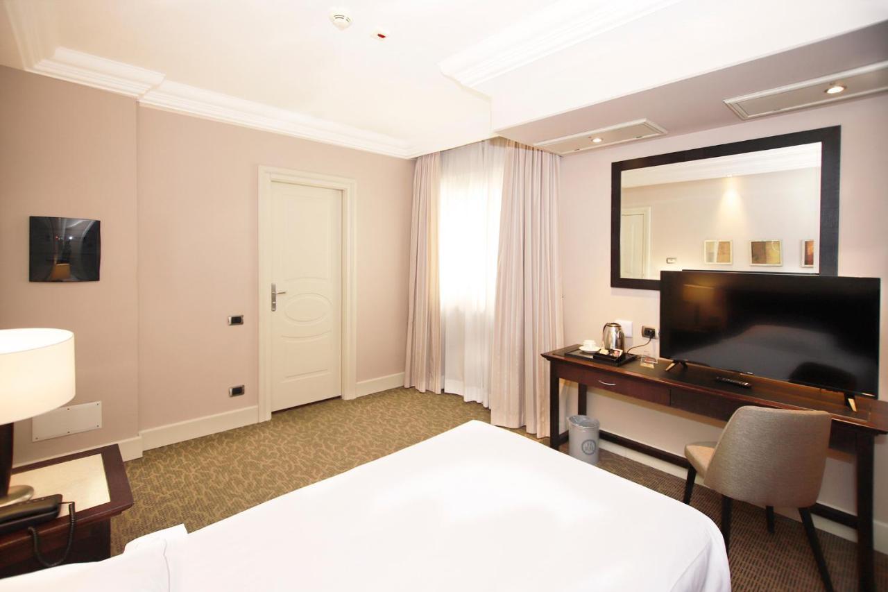 Hotel Regina Margherita Cagliari Esterno foto