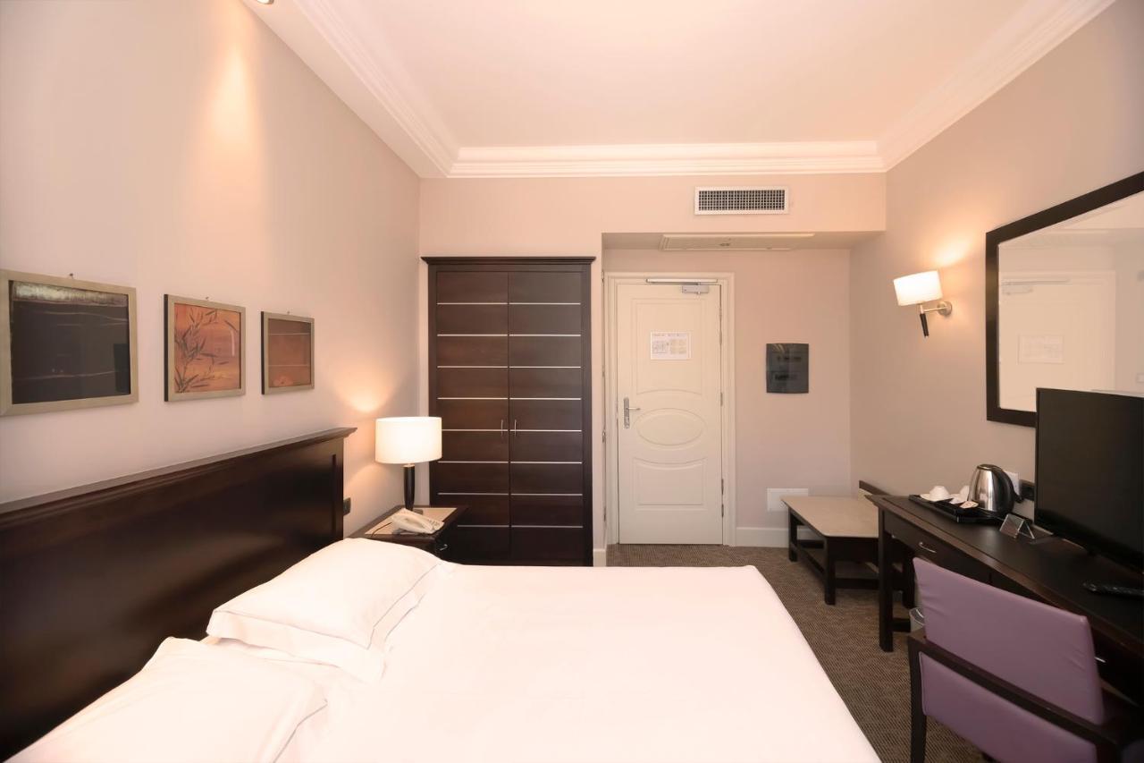 Hotel Regina Margherita Cagliari Esterno foto